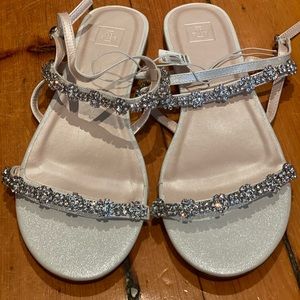 NWT - never worn! - gorgeous and comfortable wedding / formal flats